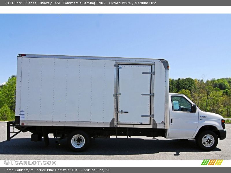 Oxford White / Medium Flint 2011 Ford E Series Cutaway E450 Commercial Moving Truck
