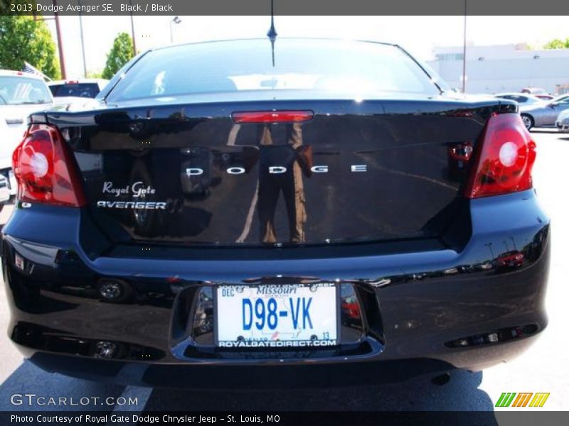 Black / Black 2013 Dodge Avenger SE