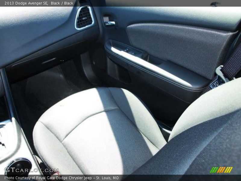 Black / Black 2013 Dodge Avenger SE