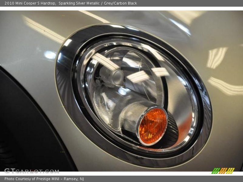Sparkling Silver Metallic / Grey/Carbon Black 2010 Mini Cooper S Hardtop