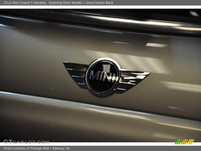 Sparkling Silver Metallic / Grey/Carbon Black 2010 Mini Cooper S Hardtop