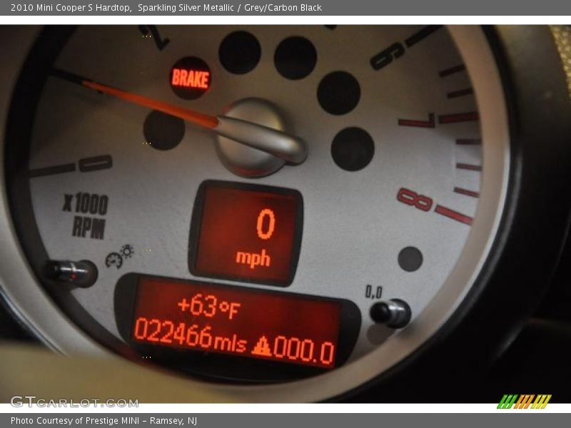 Sparkling Silver Metallic / Grey/Carbon Black 2010 Mini Cooper S Hardtop