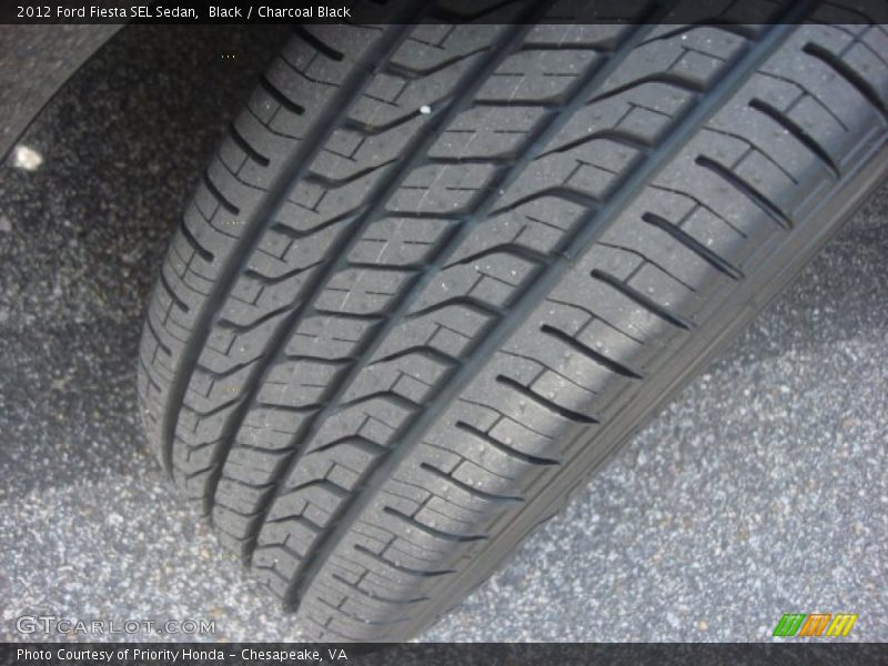 Black / Charcoal Black 2012 Ford Fiesta SEL Sedan