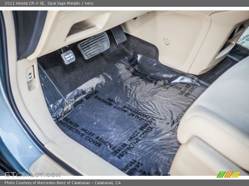 Opal Sage Metallic / Ivory 2011 Honda CR-V SE