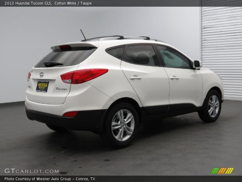 Cotton White / Taupe 2013 Hyundai Tucson GLS