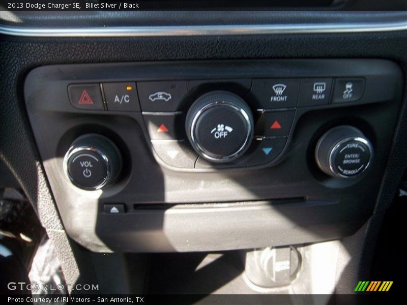 Billet Silver / Black 2013 Dodge Charger SE