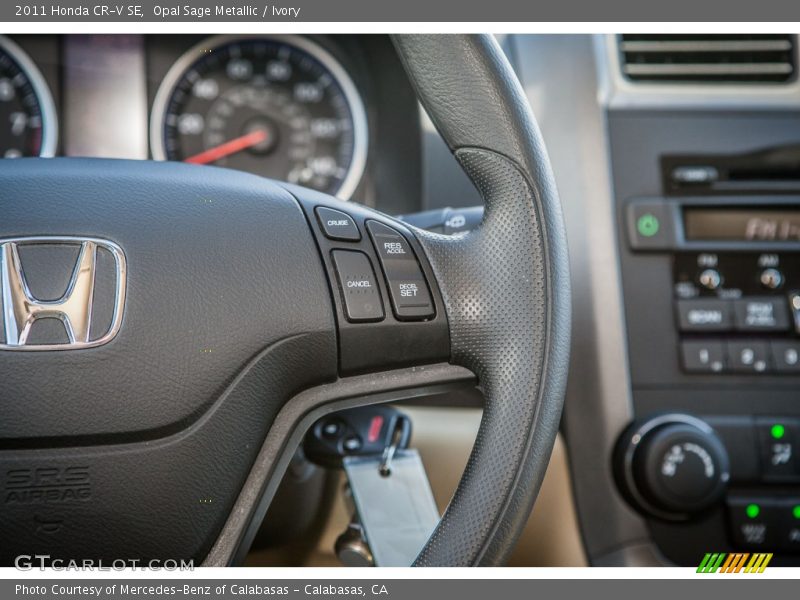 Controls of 2011 CR-V SE