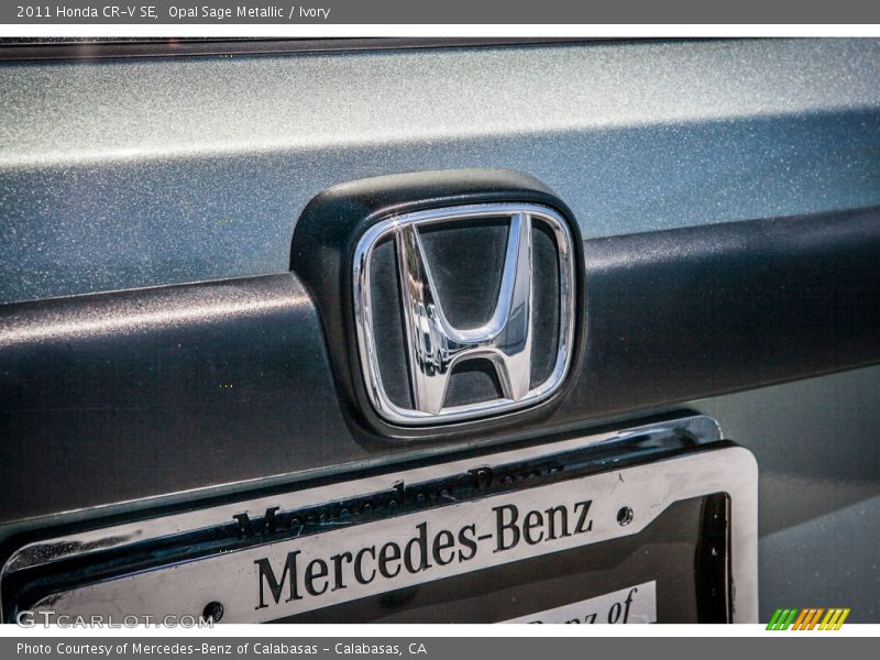 Opal Sage Metallic / Ivory 2011 Honda CR-V SE