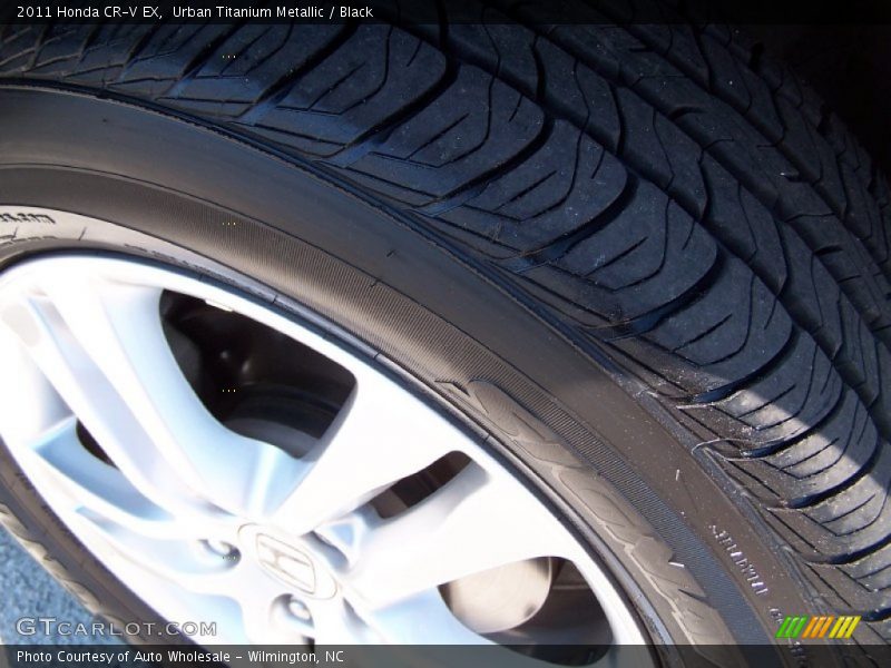 Urban Titanium Metallic / Black 2011 Honda CR-V EX