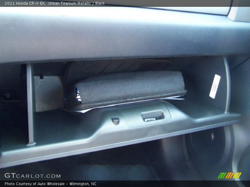 Urban Titanium Metallic / Black 2011 Honda CR-V EX