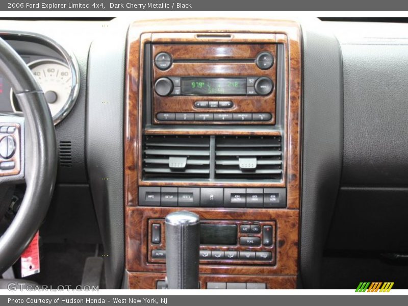 Controls of 2006 Explorer Limited 4x4