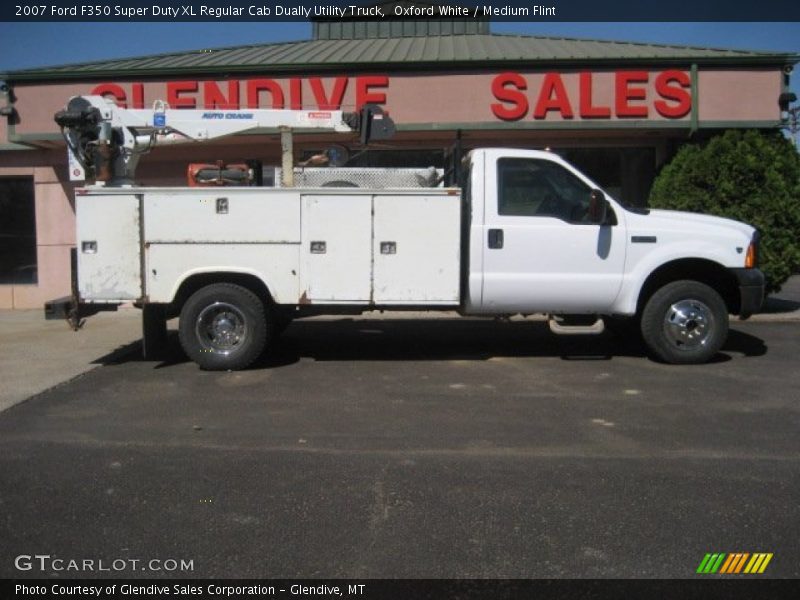 Oxford White / Medium Flint 2007 Ford F350 Super Duty XL Regular Cab Dually Utility Truck