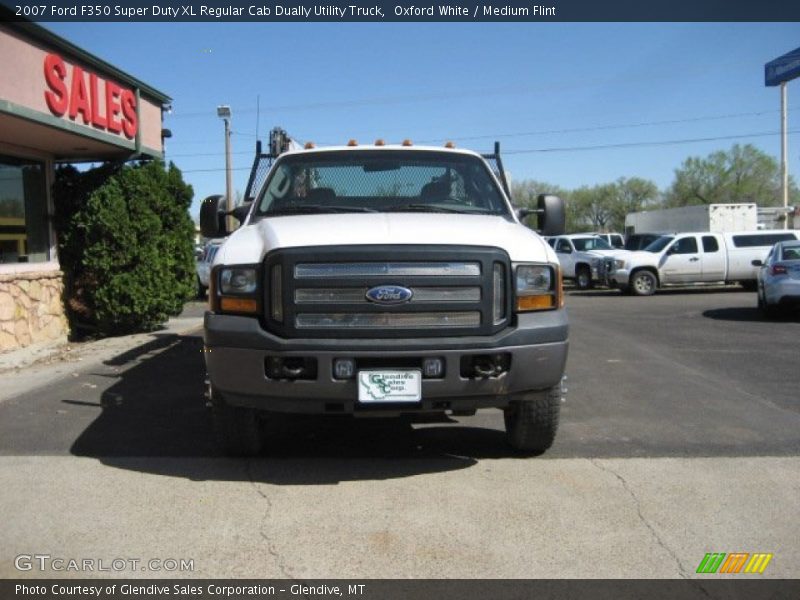 Oxford White / Medium Flint 2007 Ford F350 Super Duty XL Regular Cab Dually Utility Truck