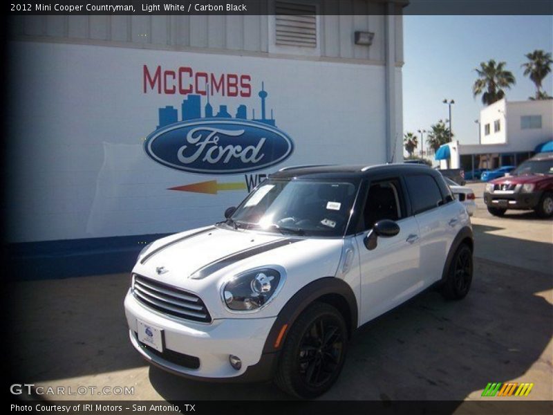 Light White / Carbon Black 2012 Mini Cooper Countryman