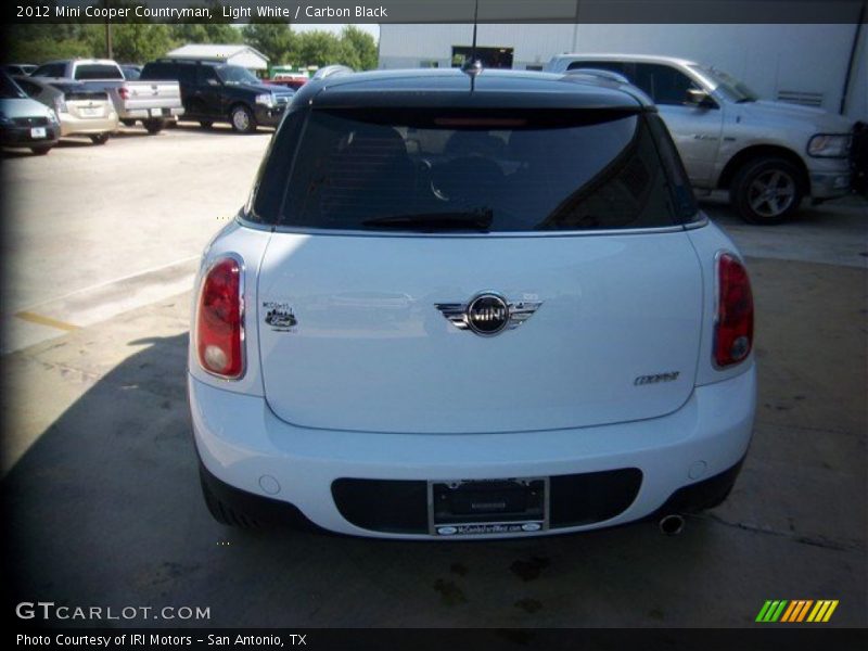 Light White / Carbon Black 2012 Mini Cooper Countryman