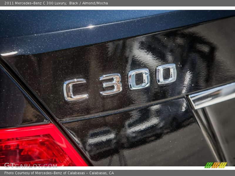  2011 C 300 Luxury Logo
