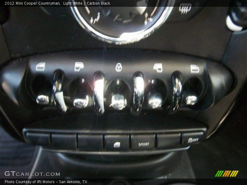 Light White / Carbon Black 2012 Mini Cooper Countryman