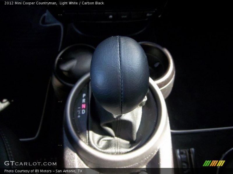 Light White / Carbon Black 2012 Mini Cooper Countryman