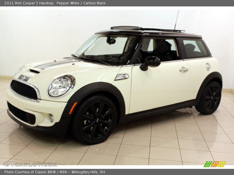 Pepper White / Carbon Black 2011 Mini Cooper S Hardtop