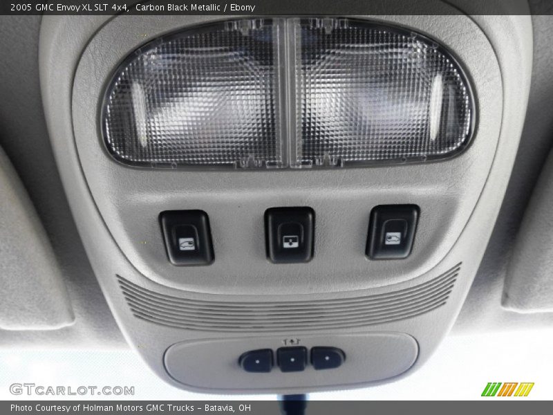 Controls of 2005 Envoy XL SLT 4x4