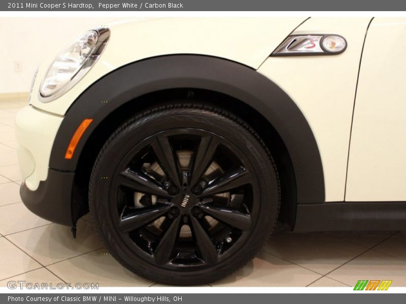 Pepper White / Carbon Black 2011 Mini Cooper S Hardtop