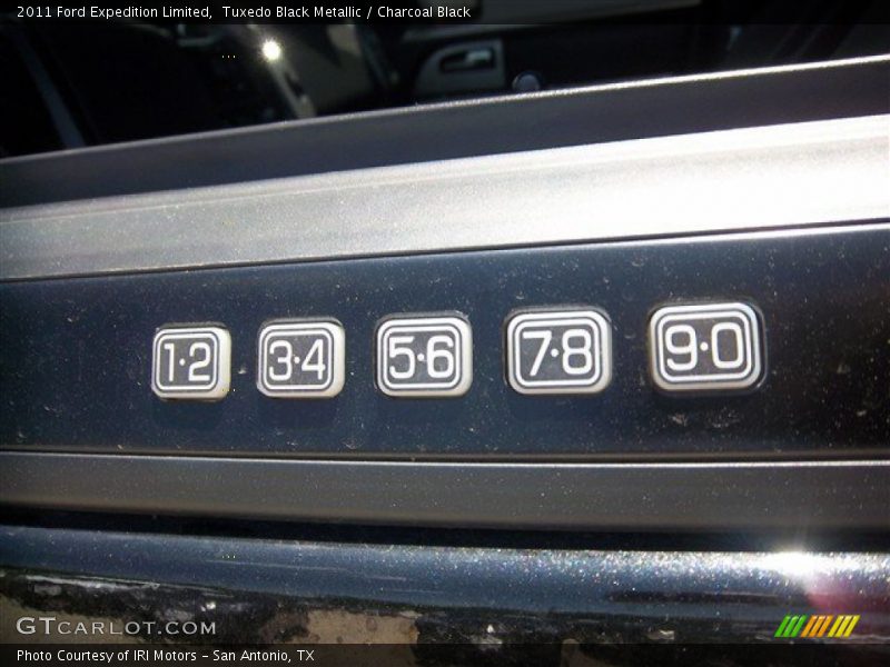 Tuxedo Black Metallic / Charcoal Black 2011 Ford Expedition Limited