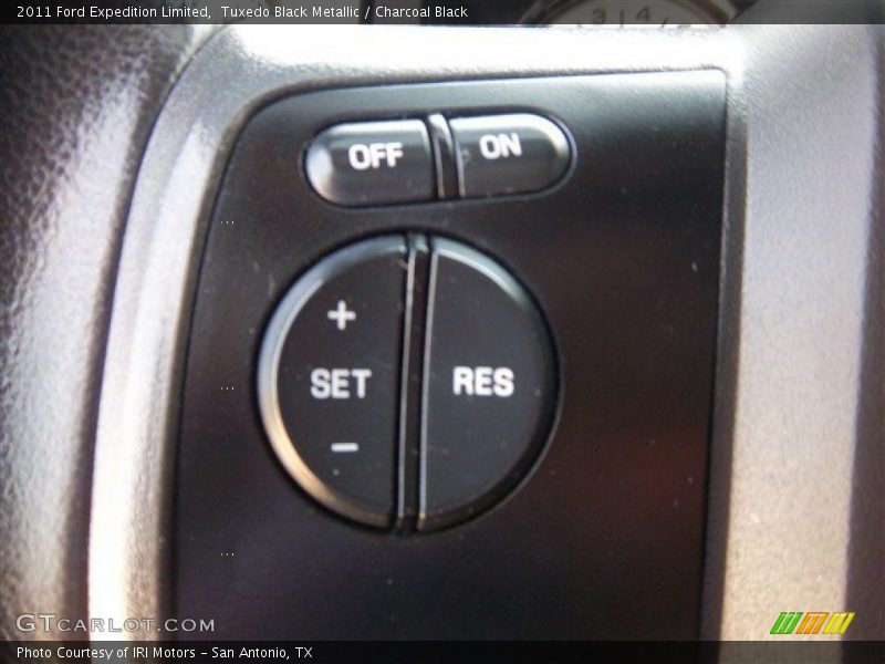 Tuxedo Black Metallic / Charcoal Black 2011 Ford Expedition Limited