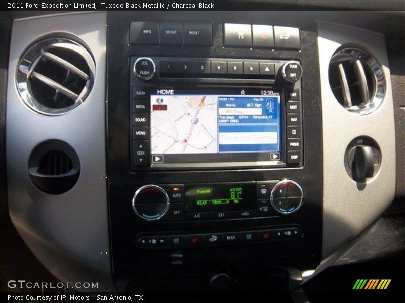 Tuxedo Black Metallic / Charcoal Black 2011 Ford Expedition Limited