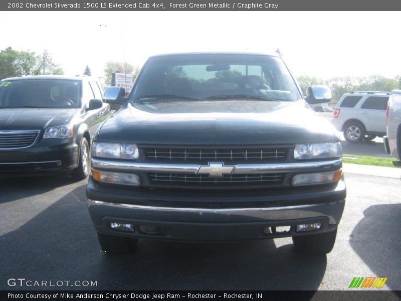 Forest Green Metallic / Graphite Gray 2002 Chevrolet Silverado 1500 LS Extended Cab 4x4