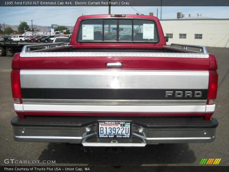 Electric Currant Red Pearl / Gray 1995 Ford F150 XLT Extended Cab 4x4