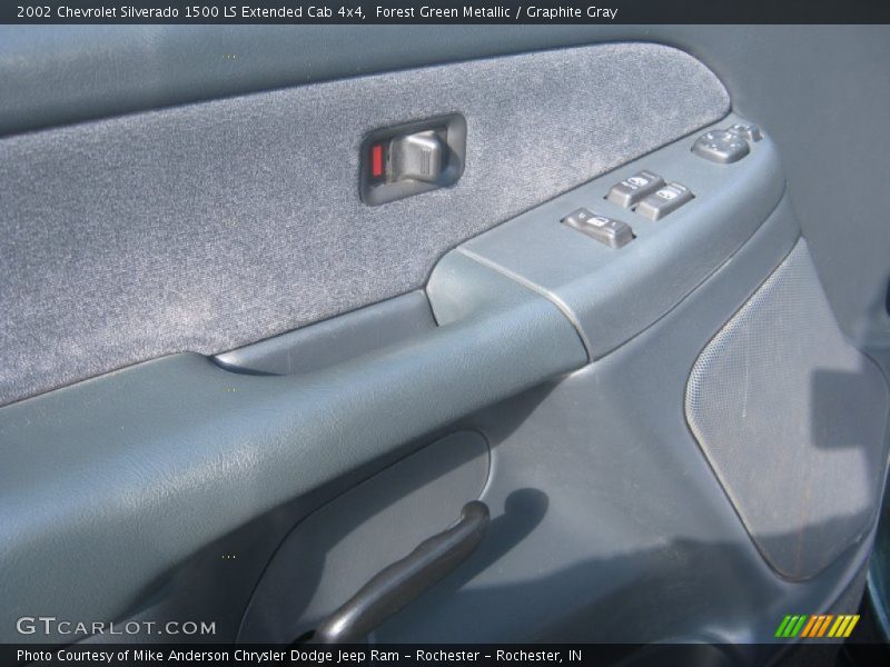 Forest Green Metallic / Graphite Gray 2002 Chevrolet Silverado 1500 LS Extended Cab 4x4