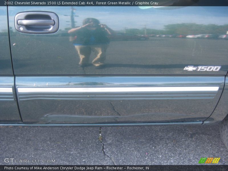 Forest Green Metallic / Graphite Gray 2002 Chevrolet Silverado 1500 LS Extended Cab 4x4