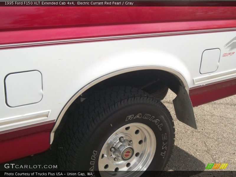 Electric Currant Red Pearl / Gray 1995 Ford F150 XLT Extended Cab 4x4