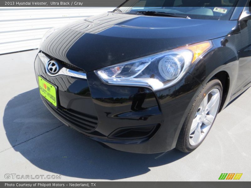 Ultra Black / Gray 2013 Hyundai Veloster