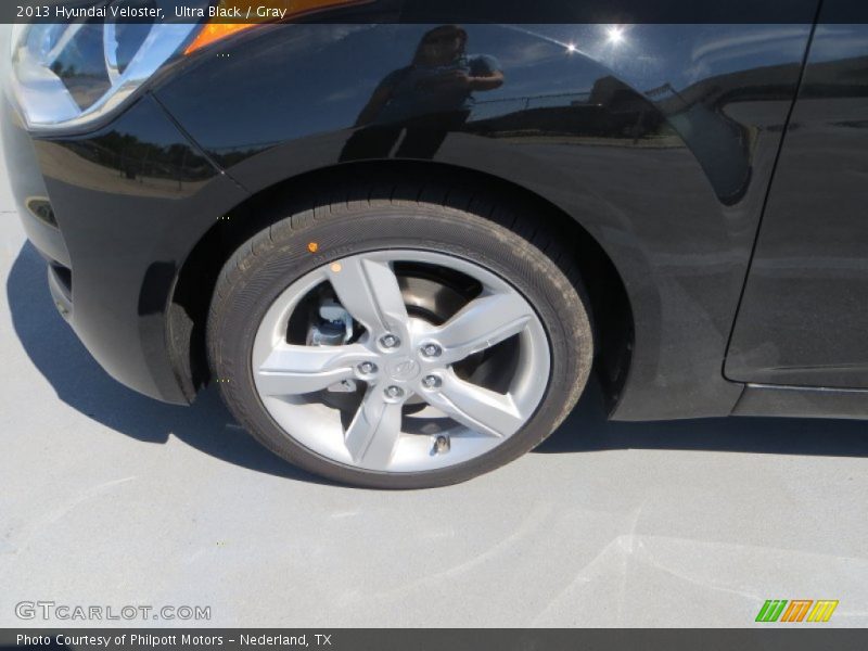 Ultra Black / Gray 2013 Hyundai Veloster