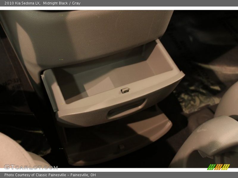 Midnight Black / Gray 2010 Kia Sedona LX