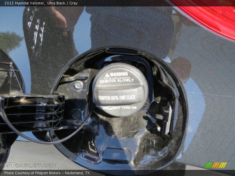 Ultra Black / Gray 2013 Hyundai Veloster