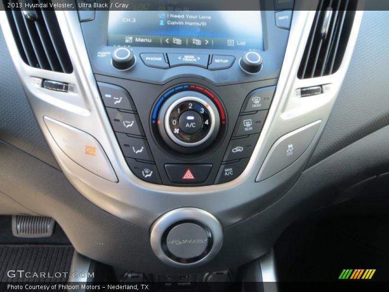 Ultra Black / Gray 2013 Hyundai Veloster