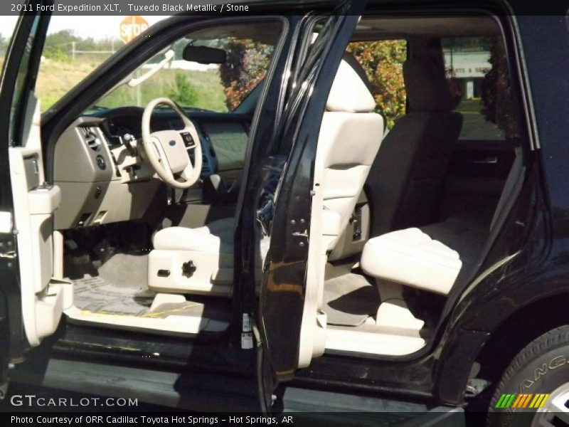 Tuxedo Black Metallic / Stone 2011 Ford Expedition XLT