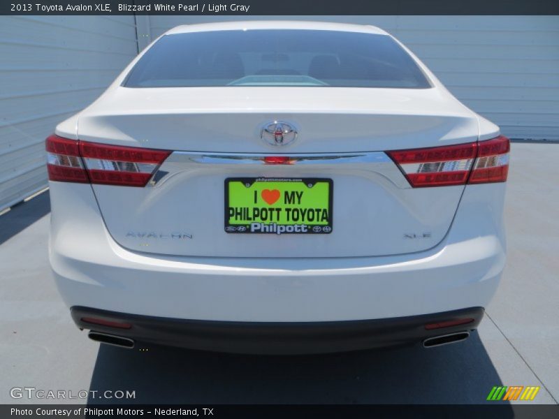 Blizzard White Pearl / Light Gray 2013 Toyota Avalon XLE