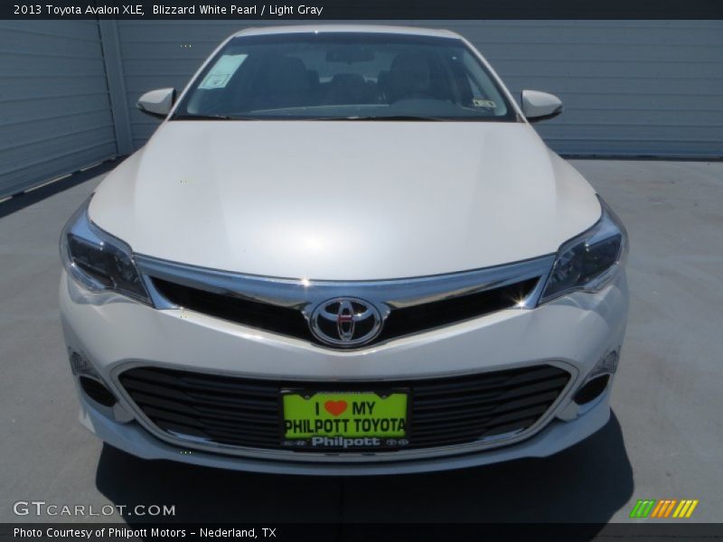 Blizzard White Pearl / Light Gray 2013 Toyota Avalon XLE
