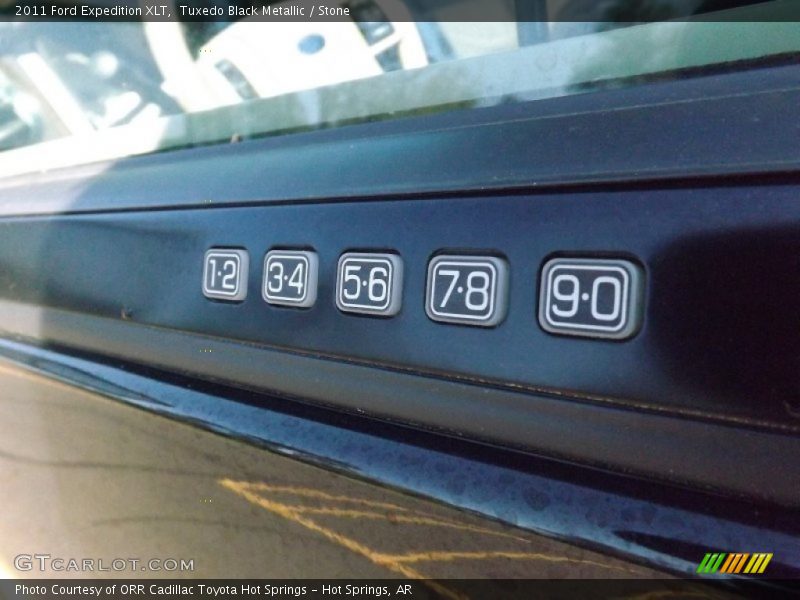 Tuxedo Black Metallic / Stone 2011 Ford Expedition XLT