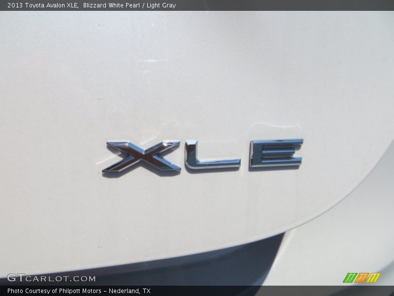 Blizzard White Pearl / Light Gray 2013 Toyota Avalon XLE