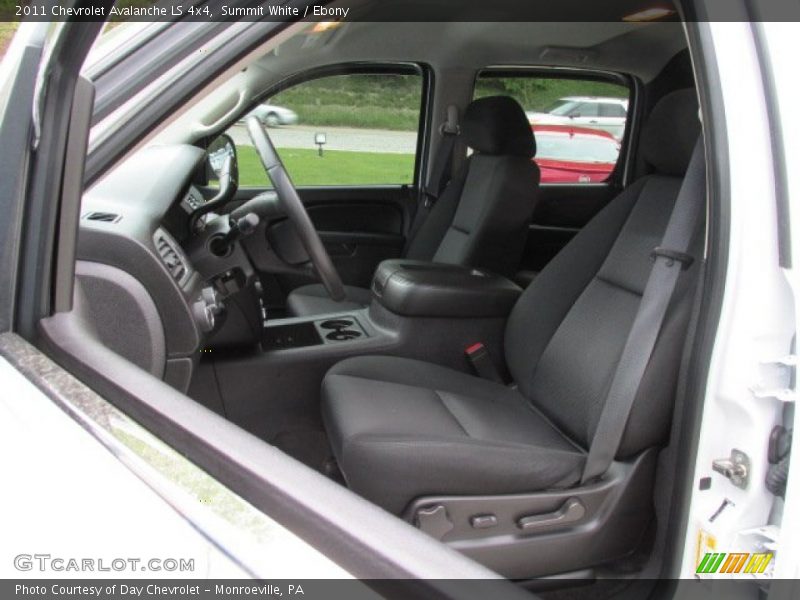 Summit White / Ebony 2011 Chevrolet Avalanche LS 4x4