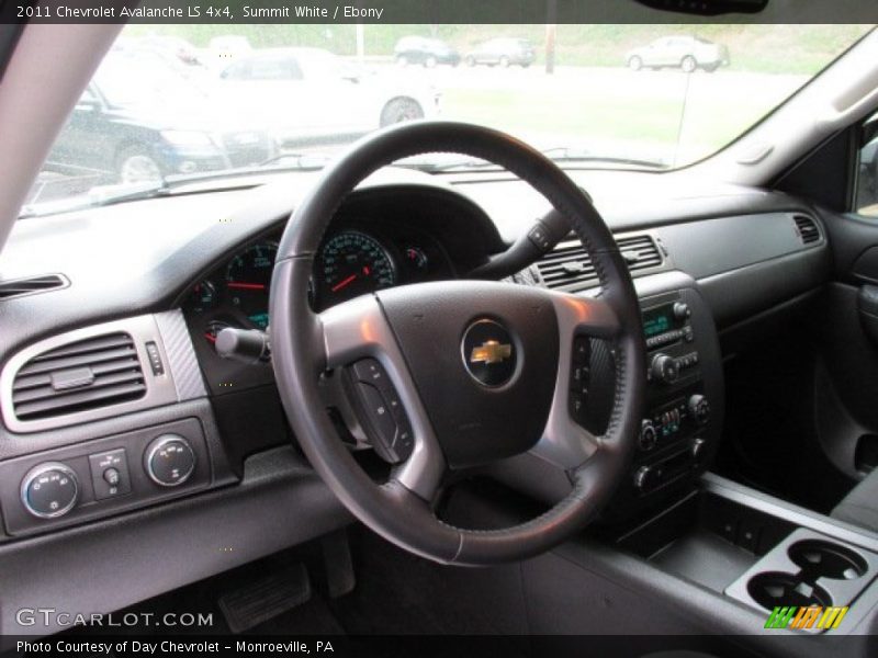Summit White / Ebony 2011 Chevrolet Avalanche LS 4x4