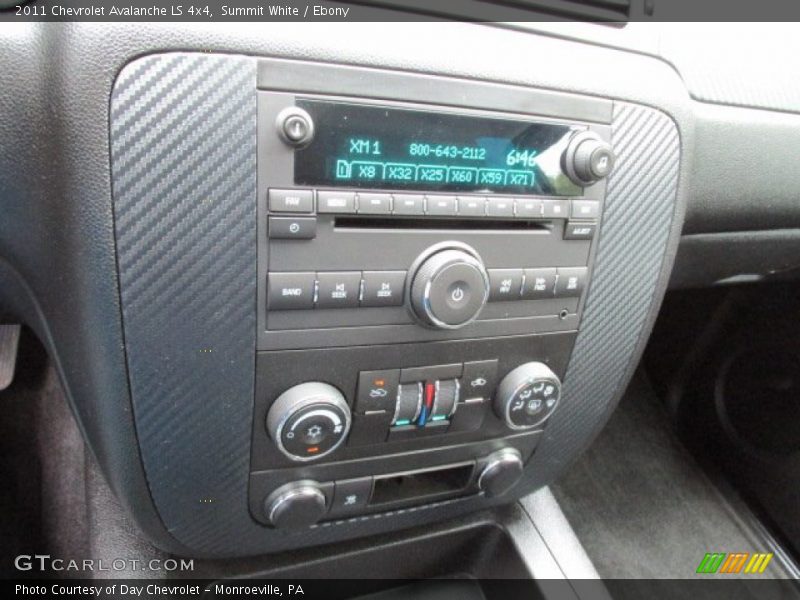Summit White / Ebony 2011 Chevrolet Avalanche LS 4x4