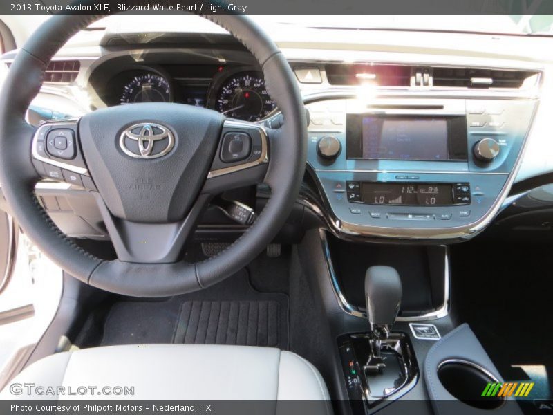 Blizzard White Pearl / Light Gray 2013 Toyota Avalon XLE