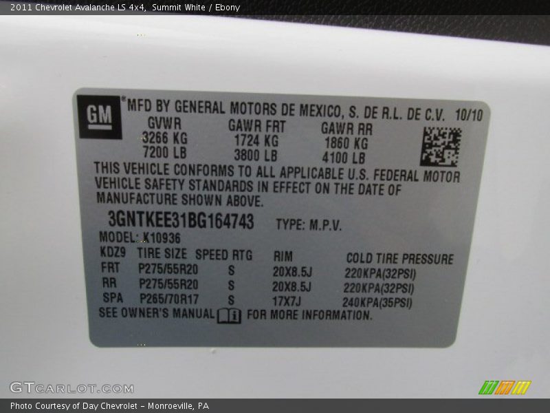 Summit White / Ebony 2011 Chevrolet Avalanche LS 4x4