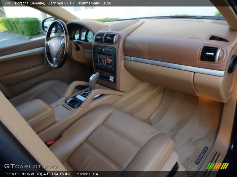 Dashboard of 2005 Cayenne 