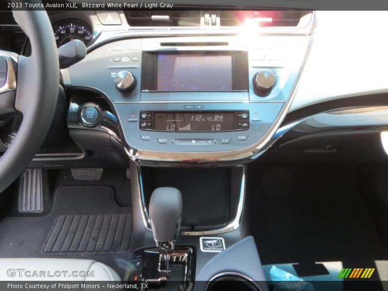 Blizzard White Pearl / Light Gray 2013 Toyota Avalon XLE